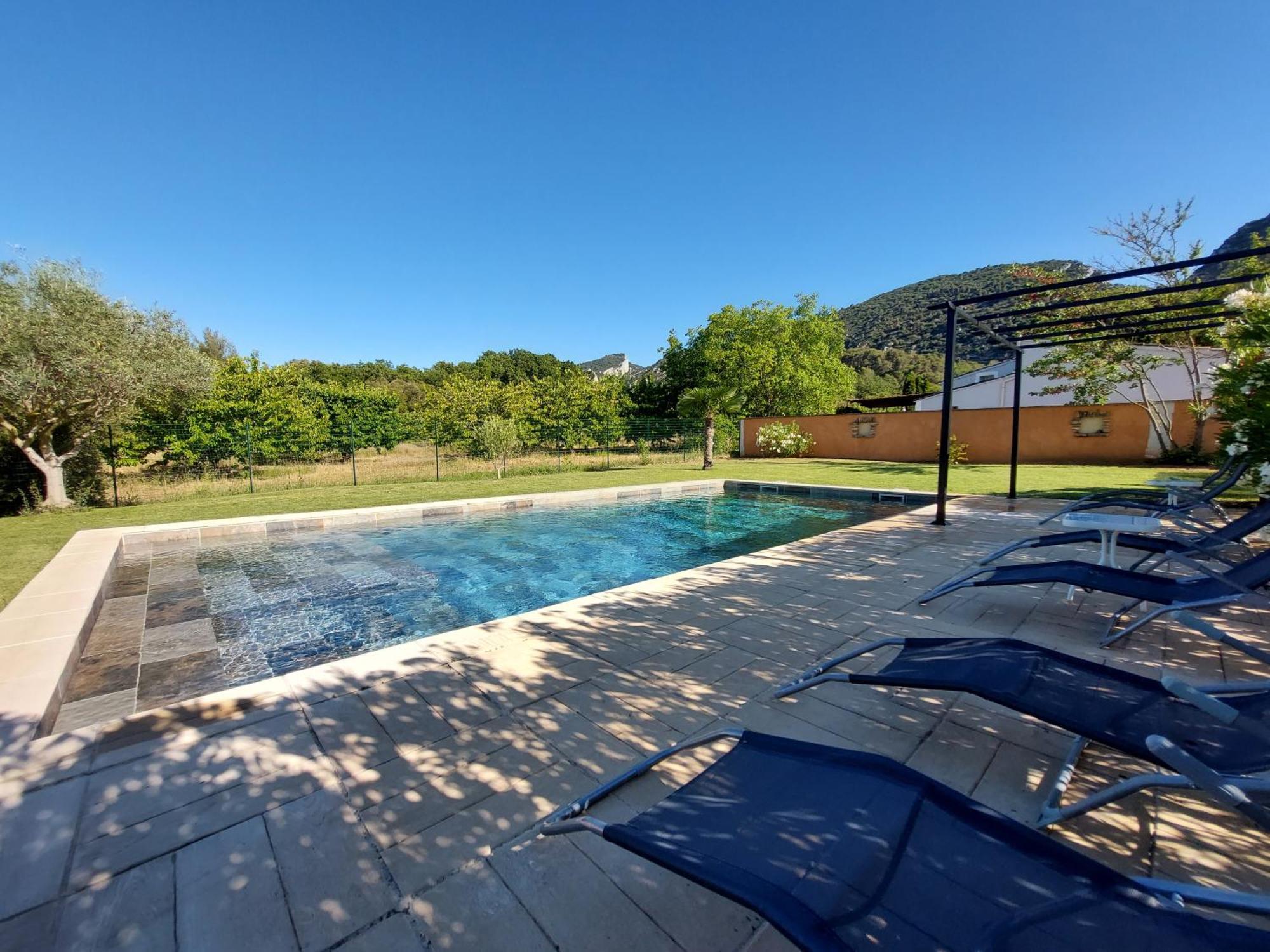 En Provence, Luberon, Villa Avec Piscine A Maubec ภายนอก รูปภาพ